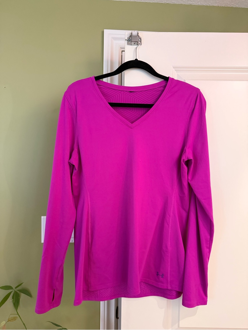 Under Armour Pink V-Neck Athletic Long Sleeve Top XL